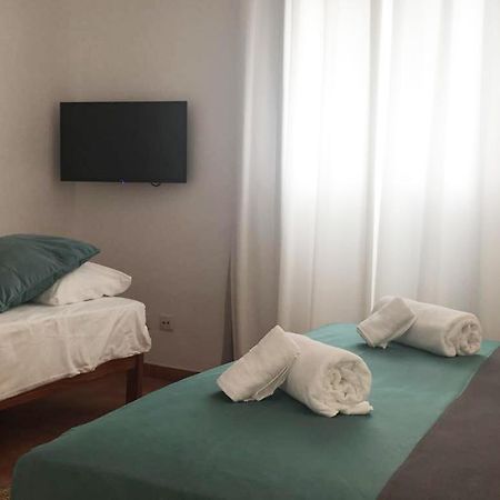 Apartamentos Albertos Санта-Еулалія-дель-Ріо Екстер'єр фото