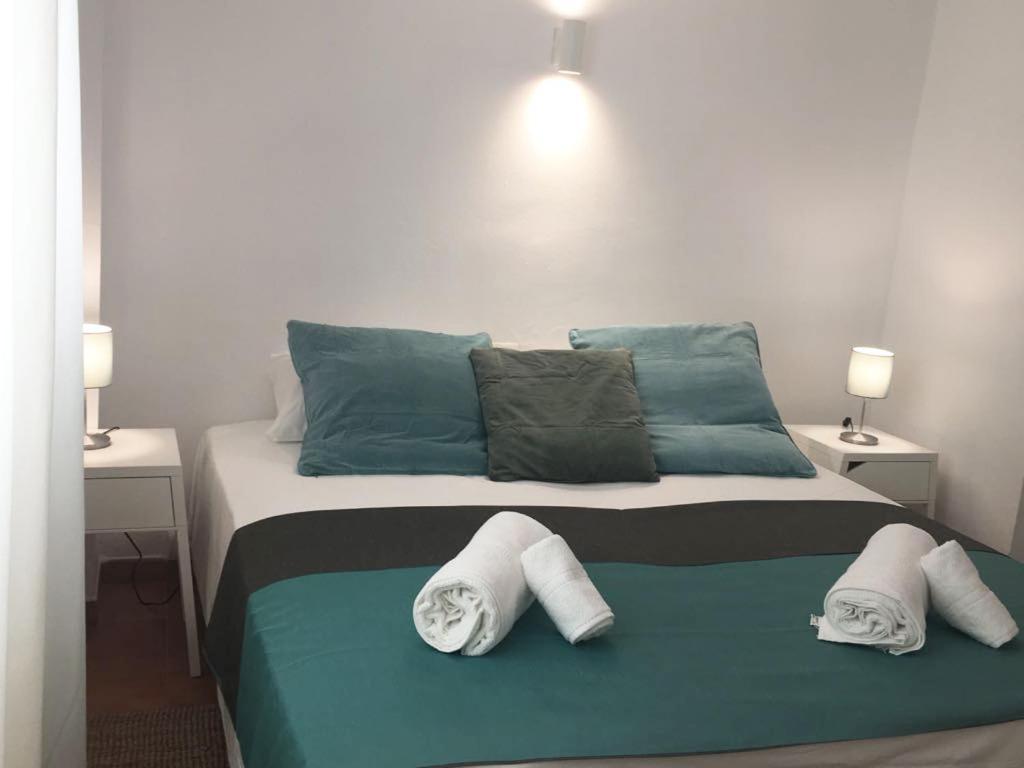 Apartamentos Albertos Санта-Еулалія-дель-Ріо Екстер'єр фото