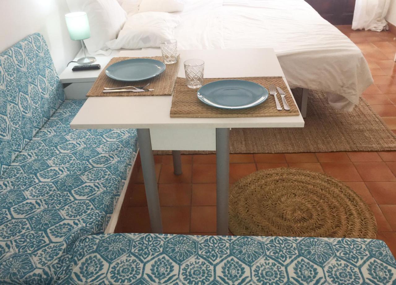 Apartamentos Albertos Санта-Еулалія-дель-Ріо Екстер'єр фото