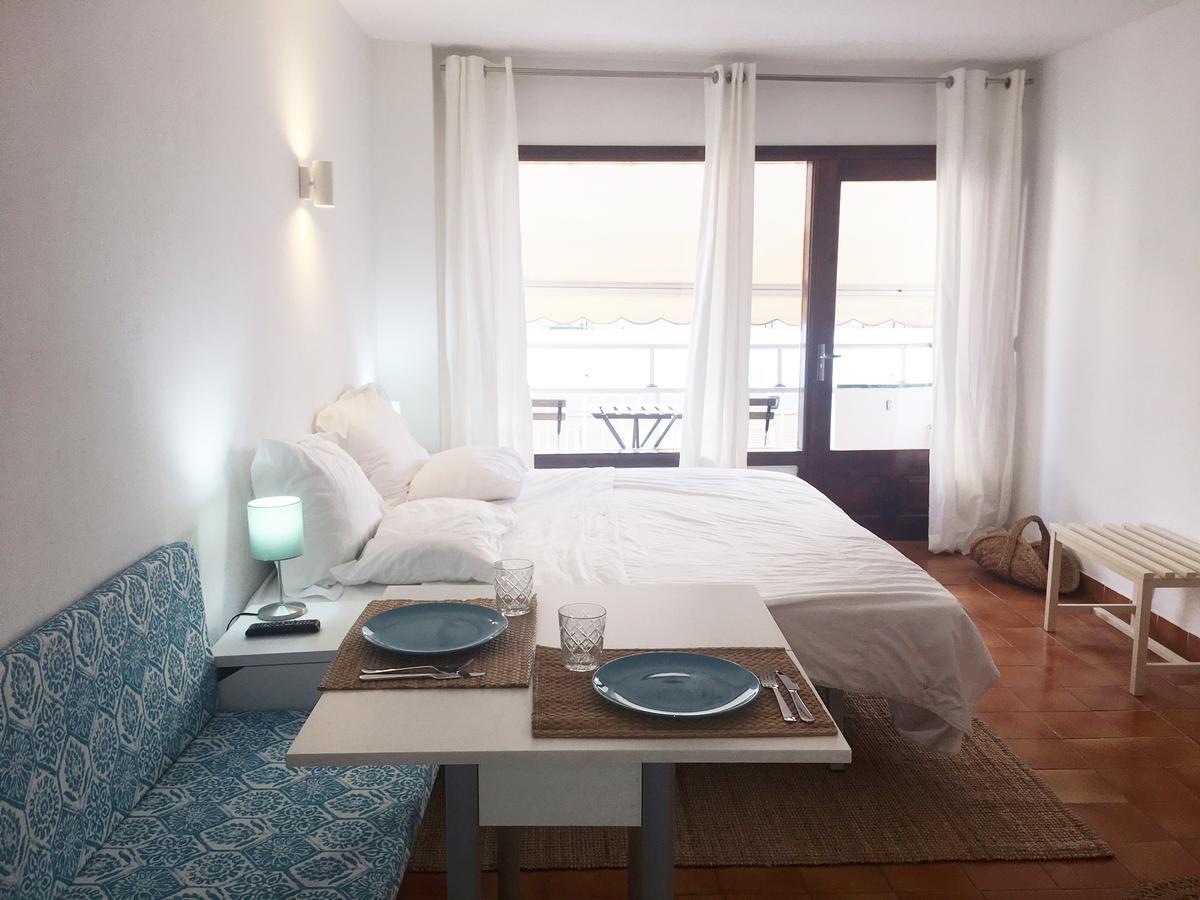 Apartamentos Albertos Санта-Еулалія-дель-Ріо Екстер'єр фото