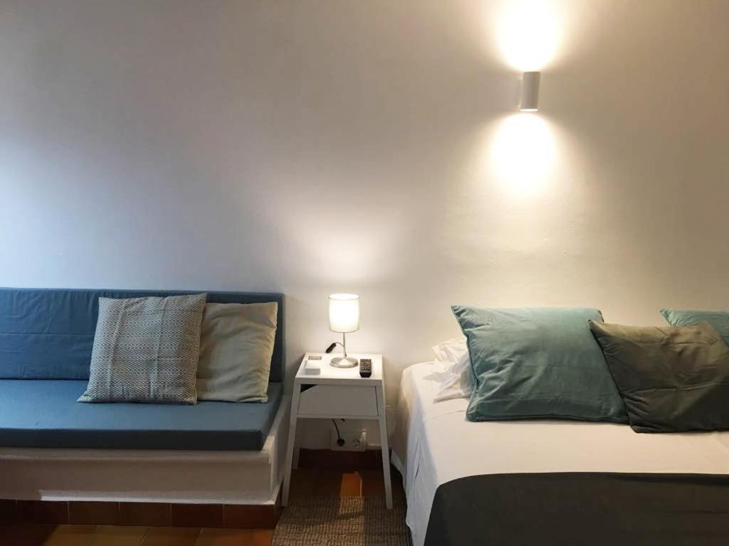 Apartamentos Albertos Санта-Еулалія-дель-Ріо Екстер'єр фото