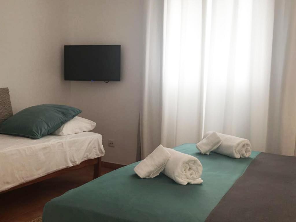 Apartamentos Albertos Санта-Еулалія-дель-Ріо Екстер'єр фото